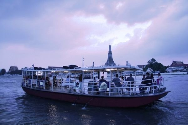 ferry Chao Phraya