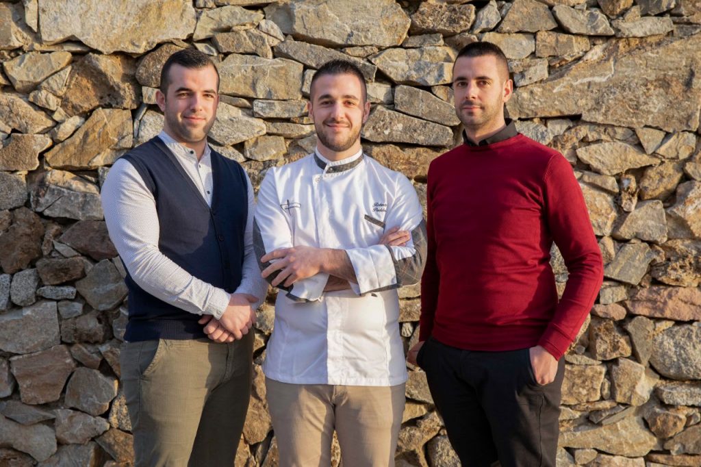 The 3 Frades