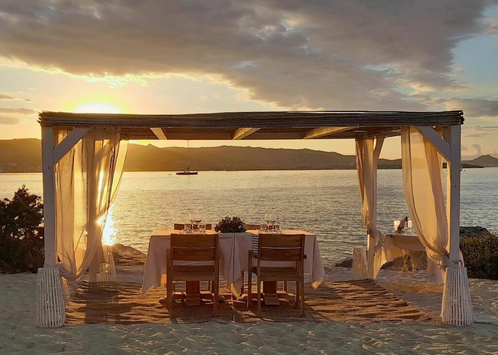Lunaria Beach restaurant