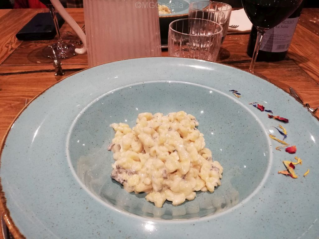 Chnéfflene, typical Walser cuisine