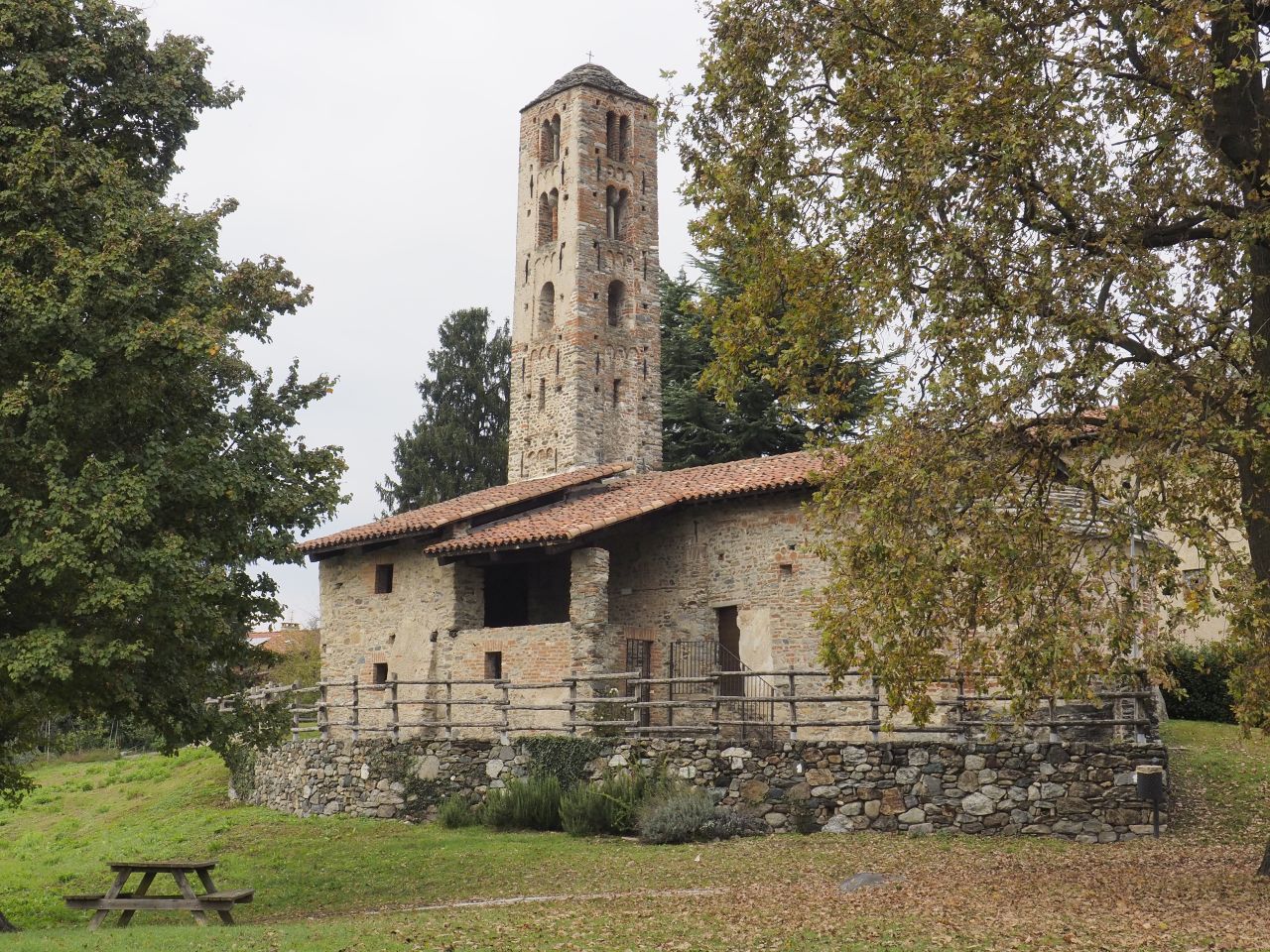 Chiesa dei Santi Pietro e Paolo a Bollengo
