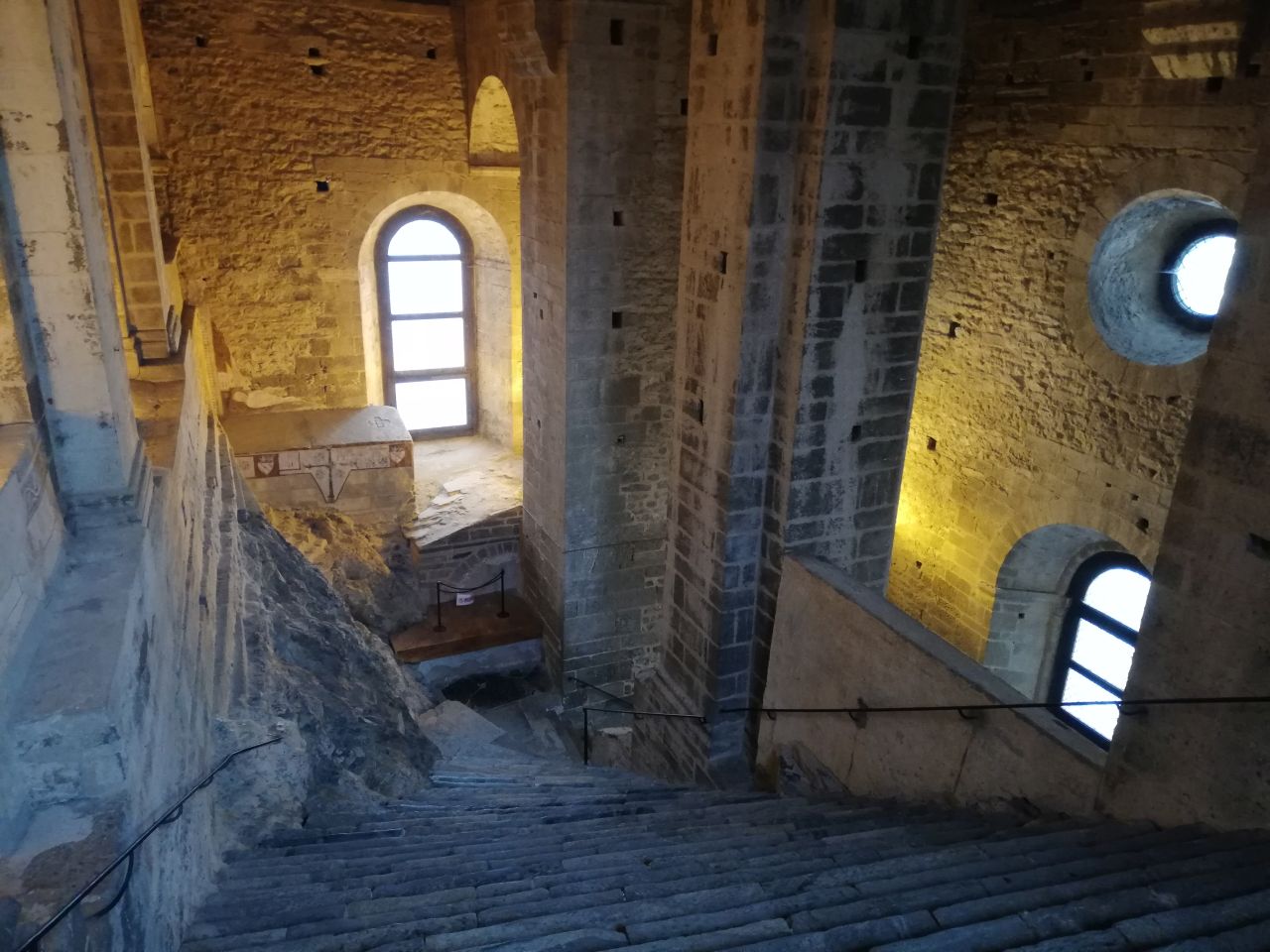 Lo Scalone dei Morti alla Sacra di San Michele